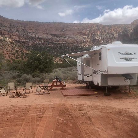 Camp Valhalla At Zion Hotel Colorado City Exterior photo