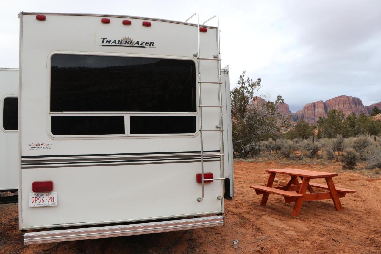 Camp Valhalla At Zion Hotel Colorado City Exterior photo